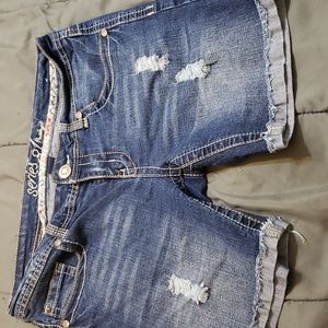 Amethyst Jeans Shorts Series 31 Distressed